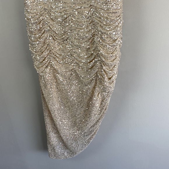 NWT Cinderella Platinum Sequin Dress Size XL - Picture 6 of 16